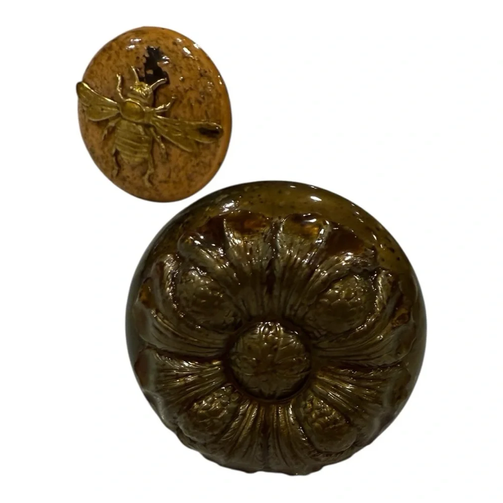 KnobStoppers Vintage Resin Bottle Stoppers Bee & Floral Set of 4, Wine Corks